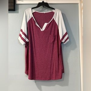 Old Navy sz 26 Women’s t-shirt